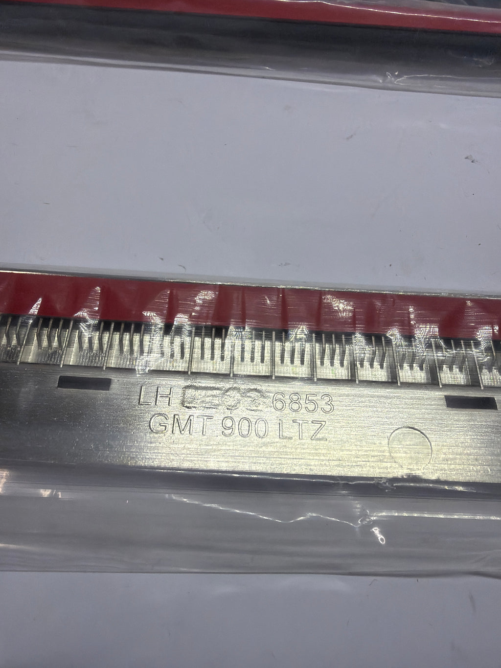 15950533 2010-2014 YUKON XL SILVERADO SIERRA 2500 HD DOOR MOLDING REAR DRIVER SIDE WITH CHROME