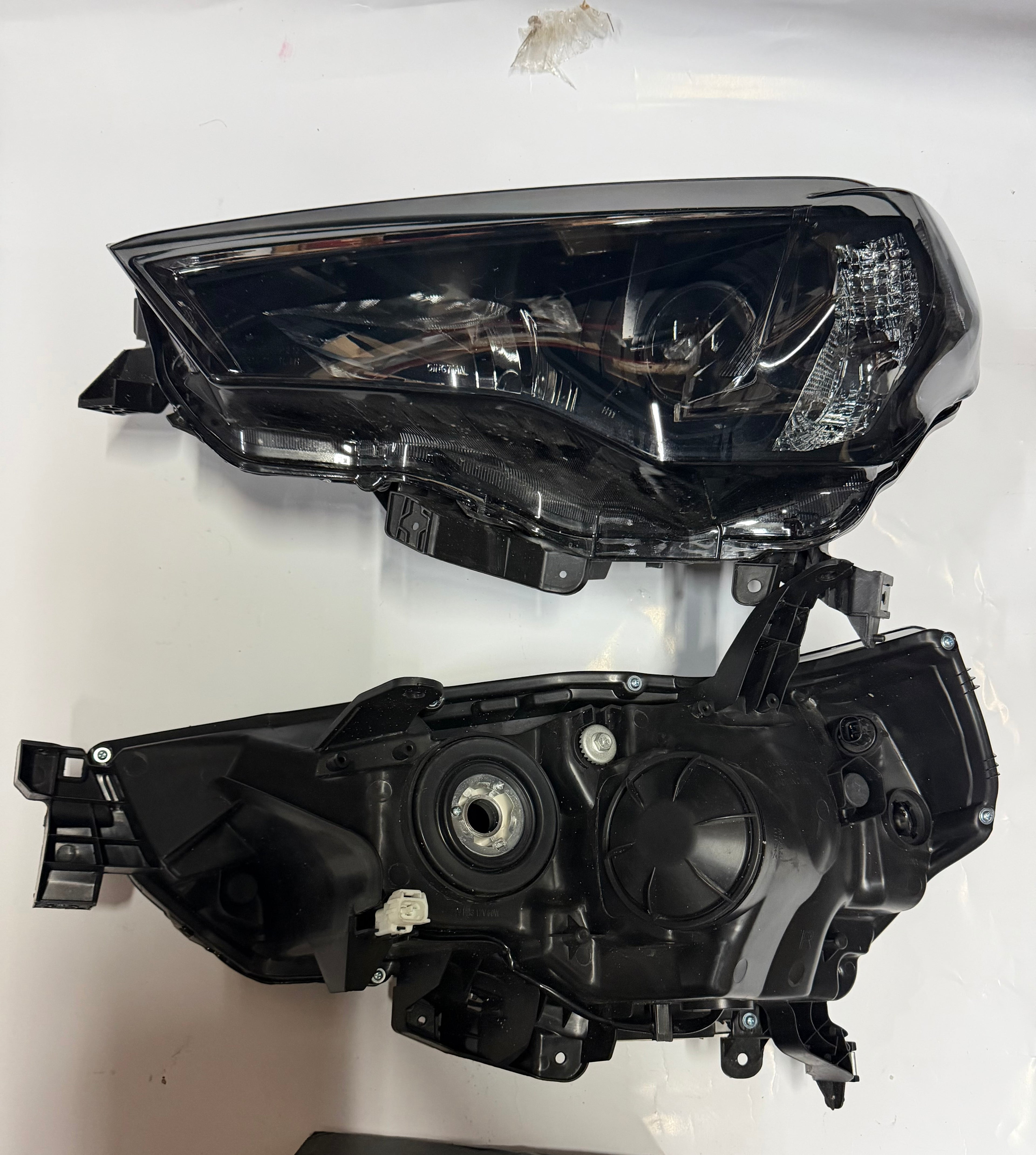 Open Box 14-20 TOYOTA 4RUNNER CHROME HOUSING HOUSING WITH SMOKED HEADLIGHTS