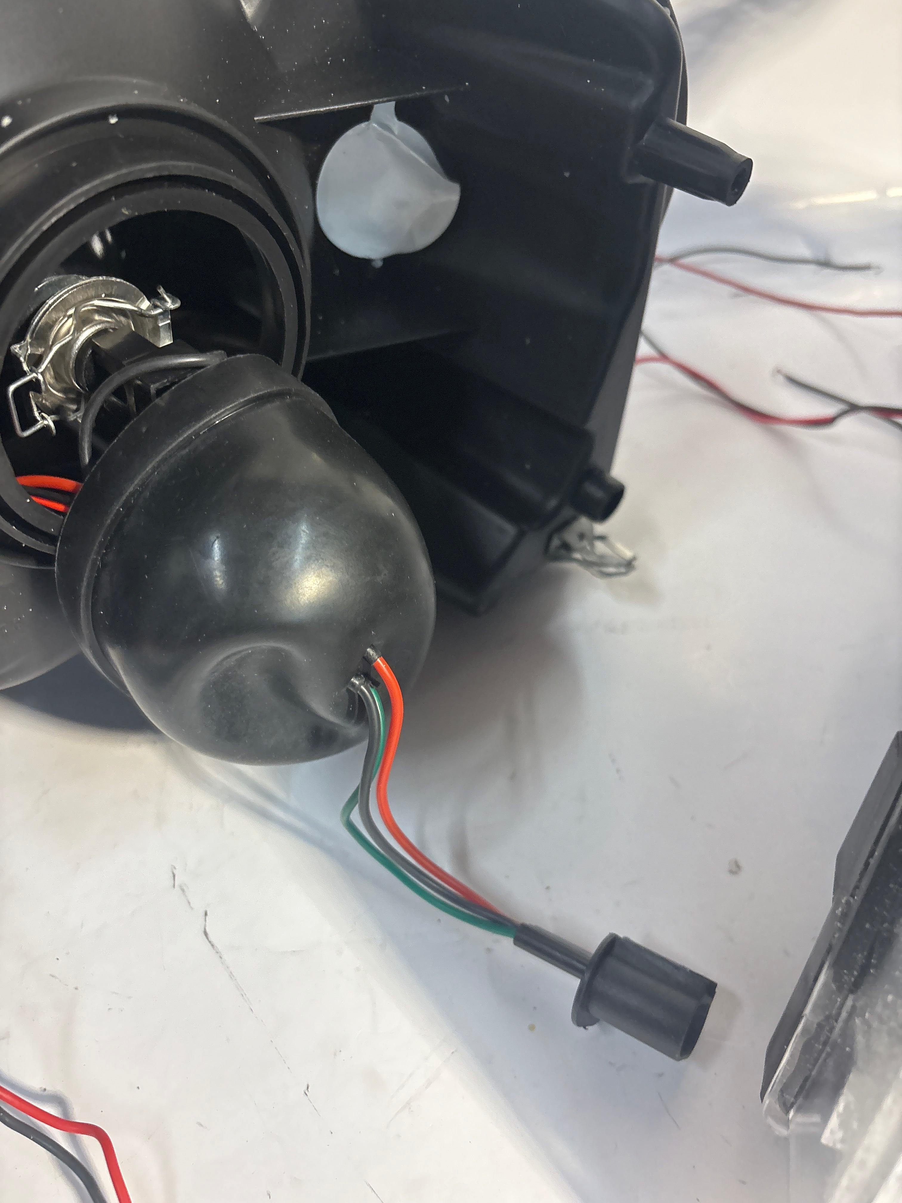 07-14 Ford Expedititon Chrome Clear LED Headlights Wiring Needed