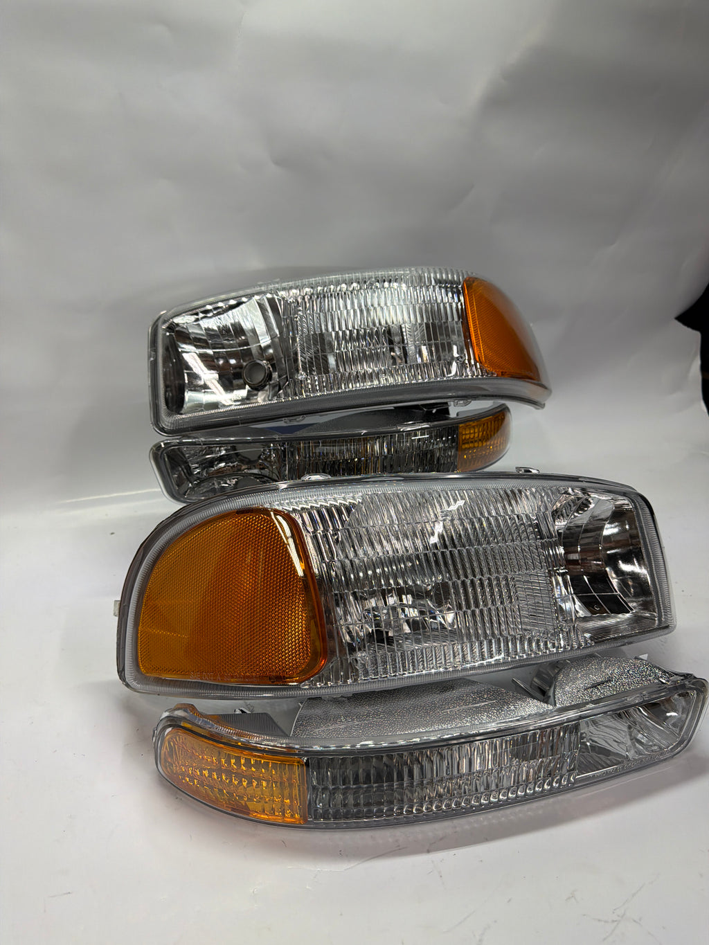 99-06 GMC SIERRA CHROME HOUSING WITH AMBER REFLECTOR HEADLIGHTS OE STYLE