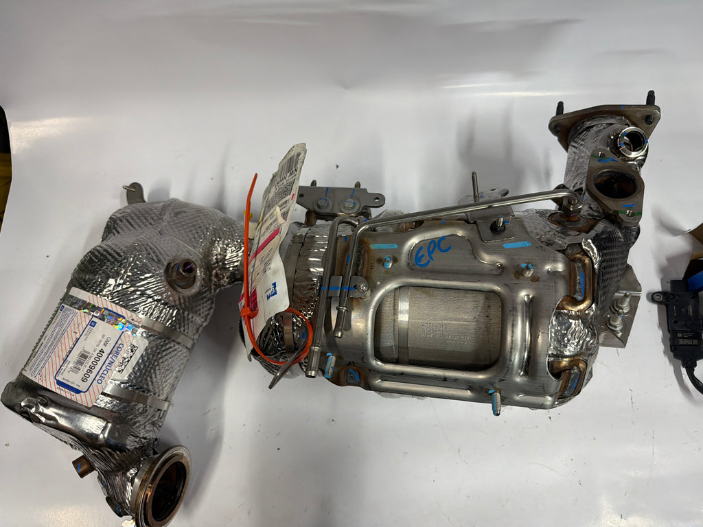 40009609 Catalytic converter diesel v6 Silverado Tahoe sierra suburban