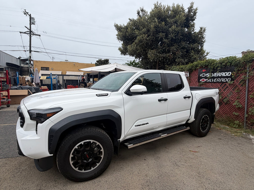 24+ TOYOTA TACOMA “8017” STYLE CHROME/ BLACK RUNNING BOARDS