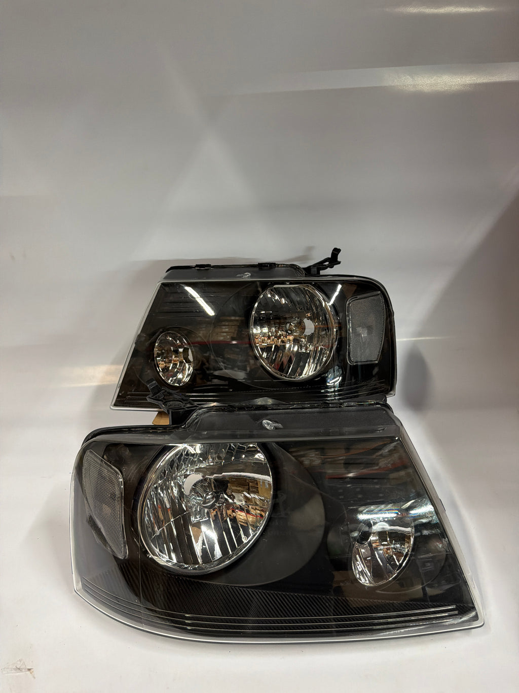 OPEN BOX 04-08 FORD F-150 BLACK HOUSING HEADLIGHTS