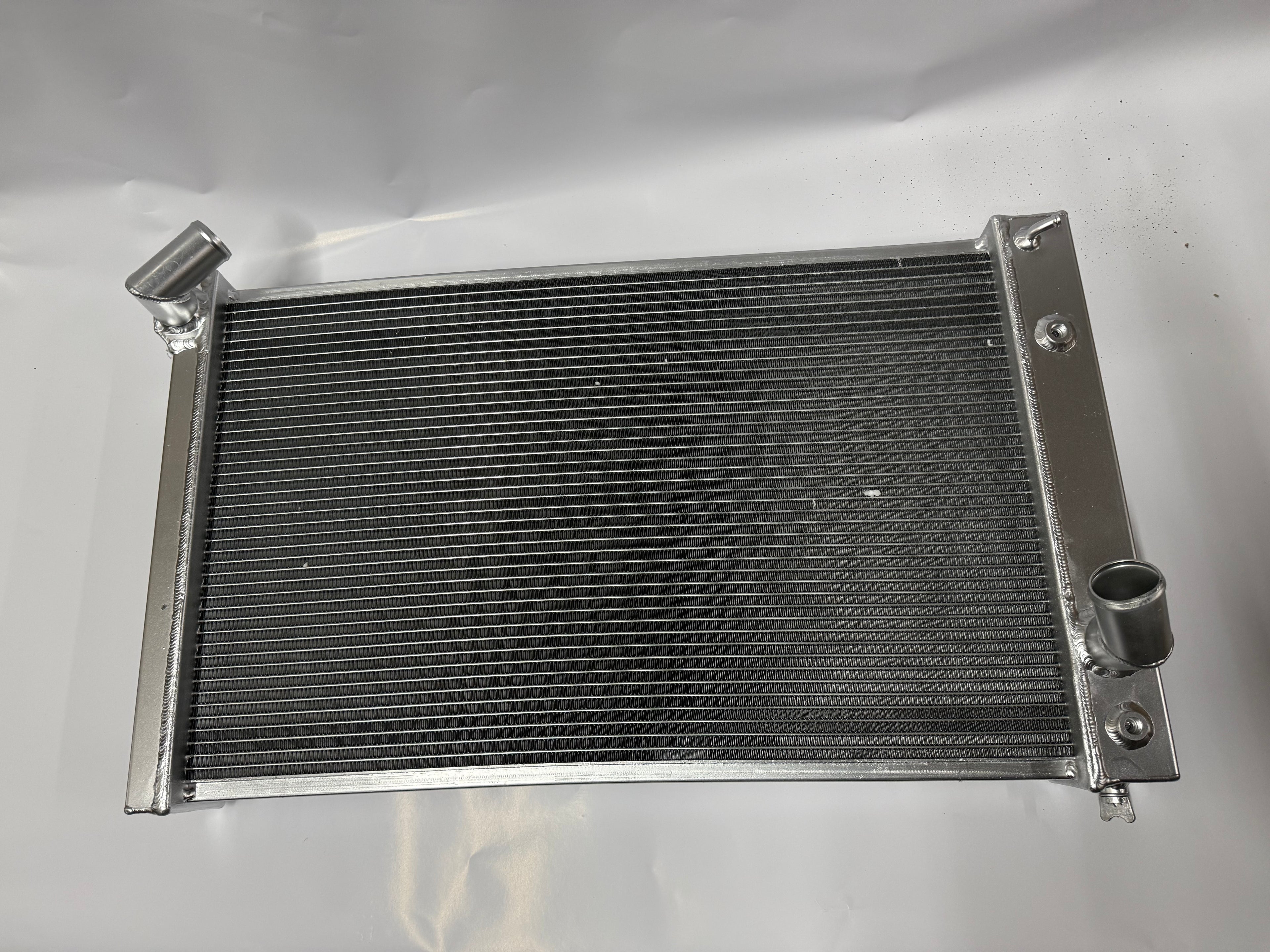2-ROW FULL ALUMINUM RADIATOR 27.50 X 17.25 X 1.75 [COMPATIBLE WITH 69-72 CHEVY CORVETTE SBC 7.0L/7.4L V8 ZL1/LS5] RA-CCV869-70L-2