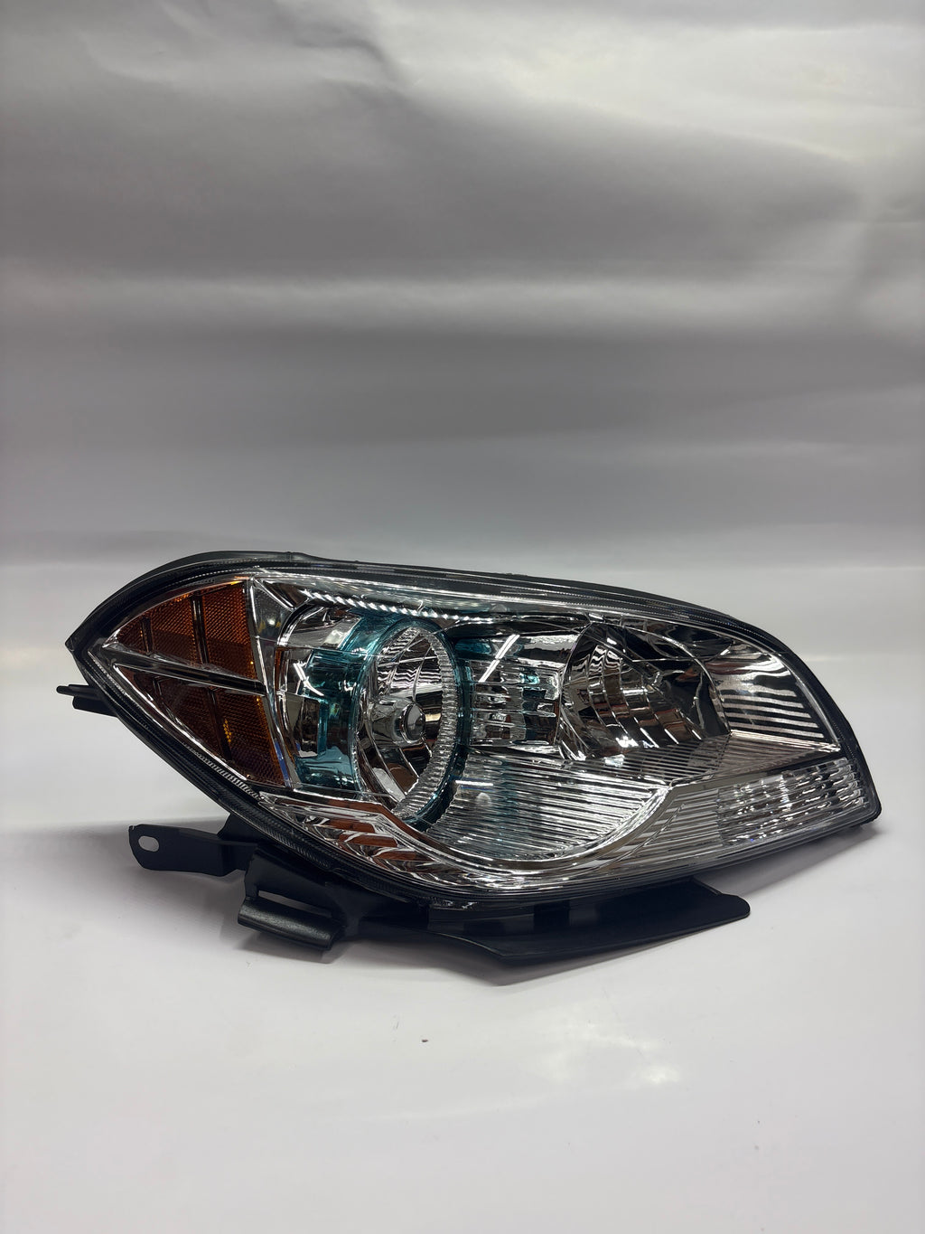 08-12 Chevy Malibu Chrome Amber Right Side Passenger Headlight