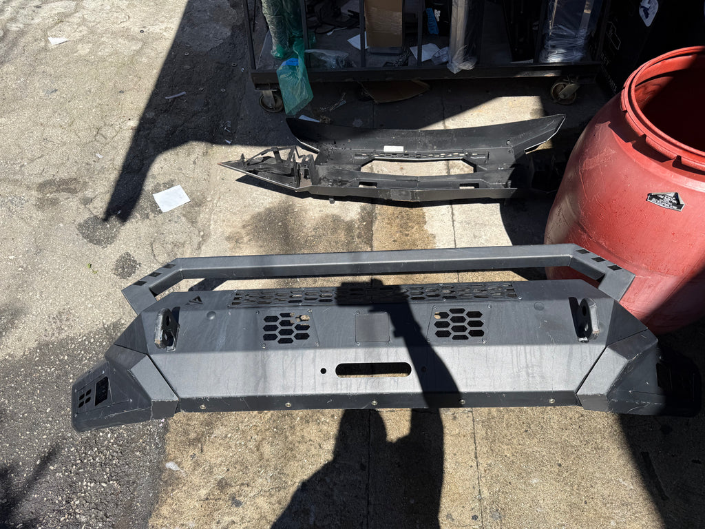 #97 black front bumper as is no brackets