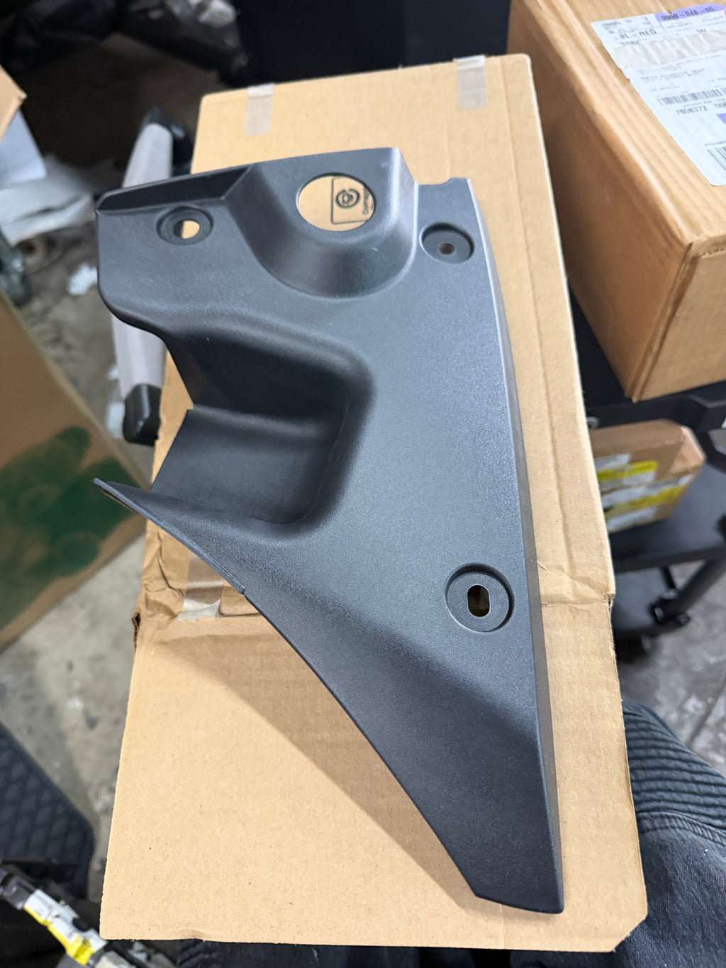 20945028 | OEM 2015 Chevy Camaro Rear Bumper Filler Panel RH OEM