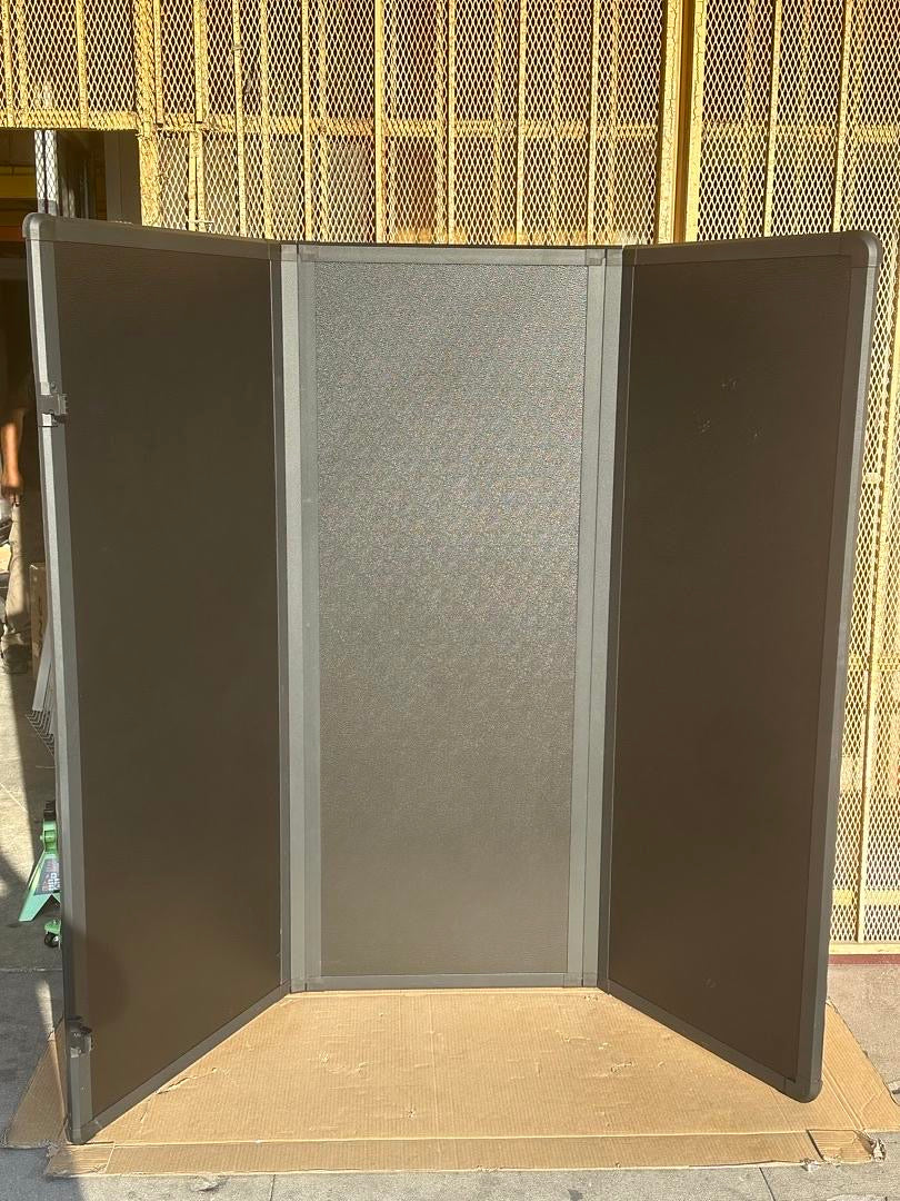 TTC-HARD-014 6.5 15-19 FORD F-150 6.5 FT / TRIFOLD BLACK L81” X W67”