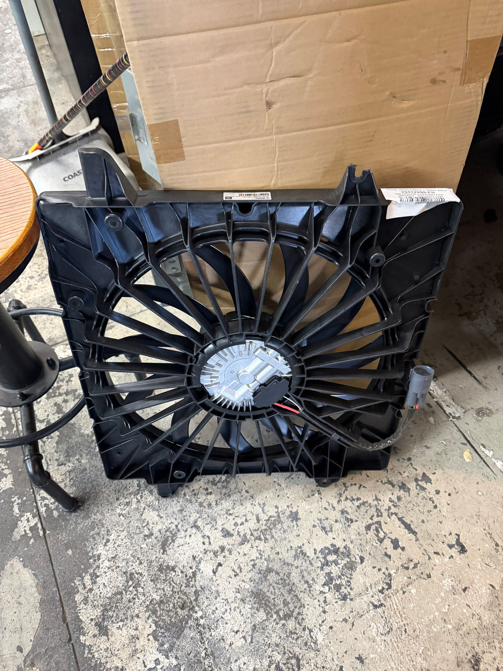 GM 23412299 Engine Cooling Fan Assembly - Unused, Broken Tab | Final Sale