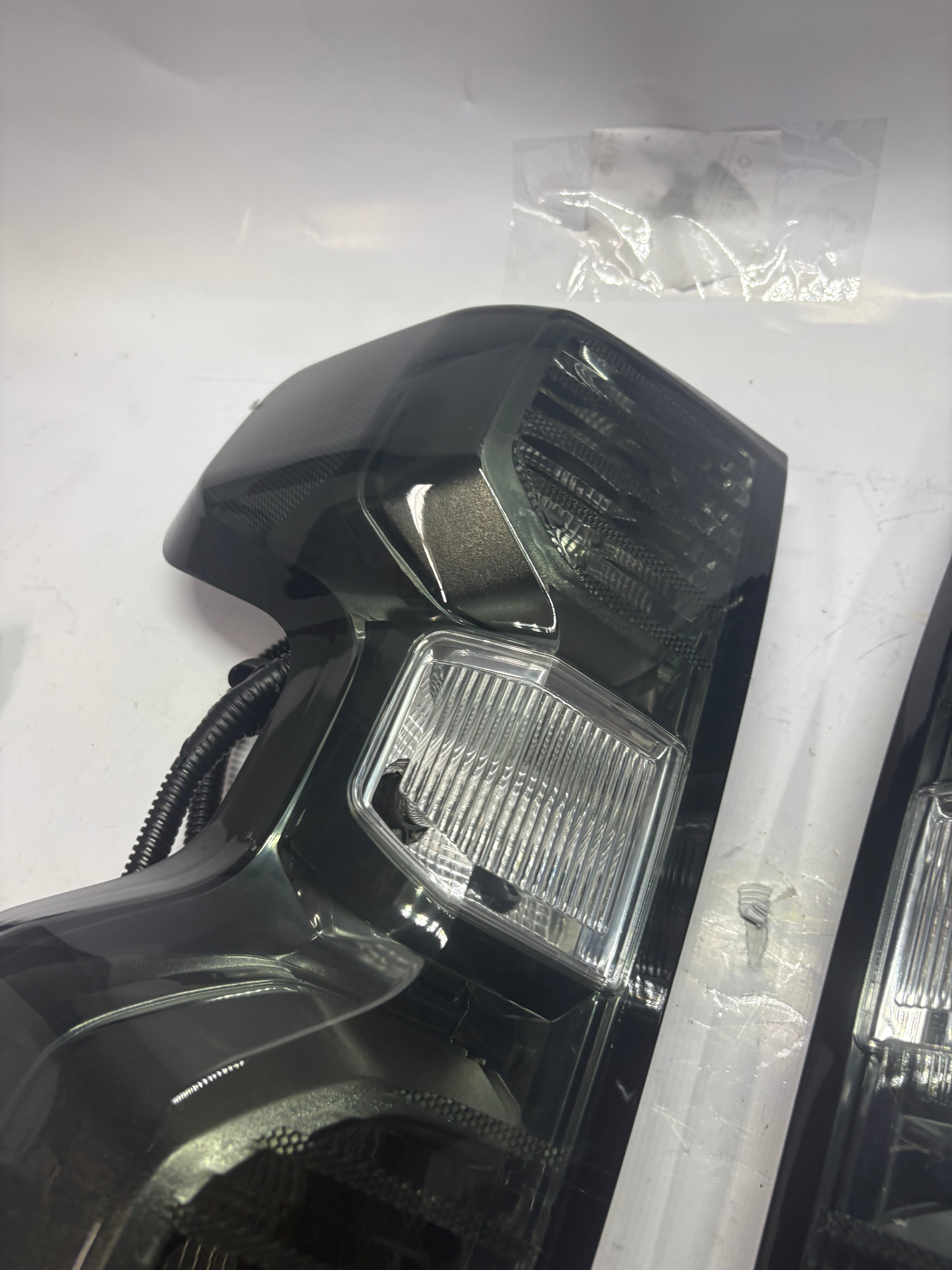 19-23 Chevy Silverado 1500 / LT Smoke Clear Tail Lights