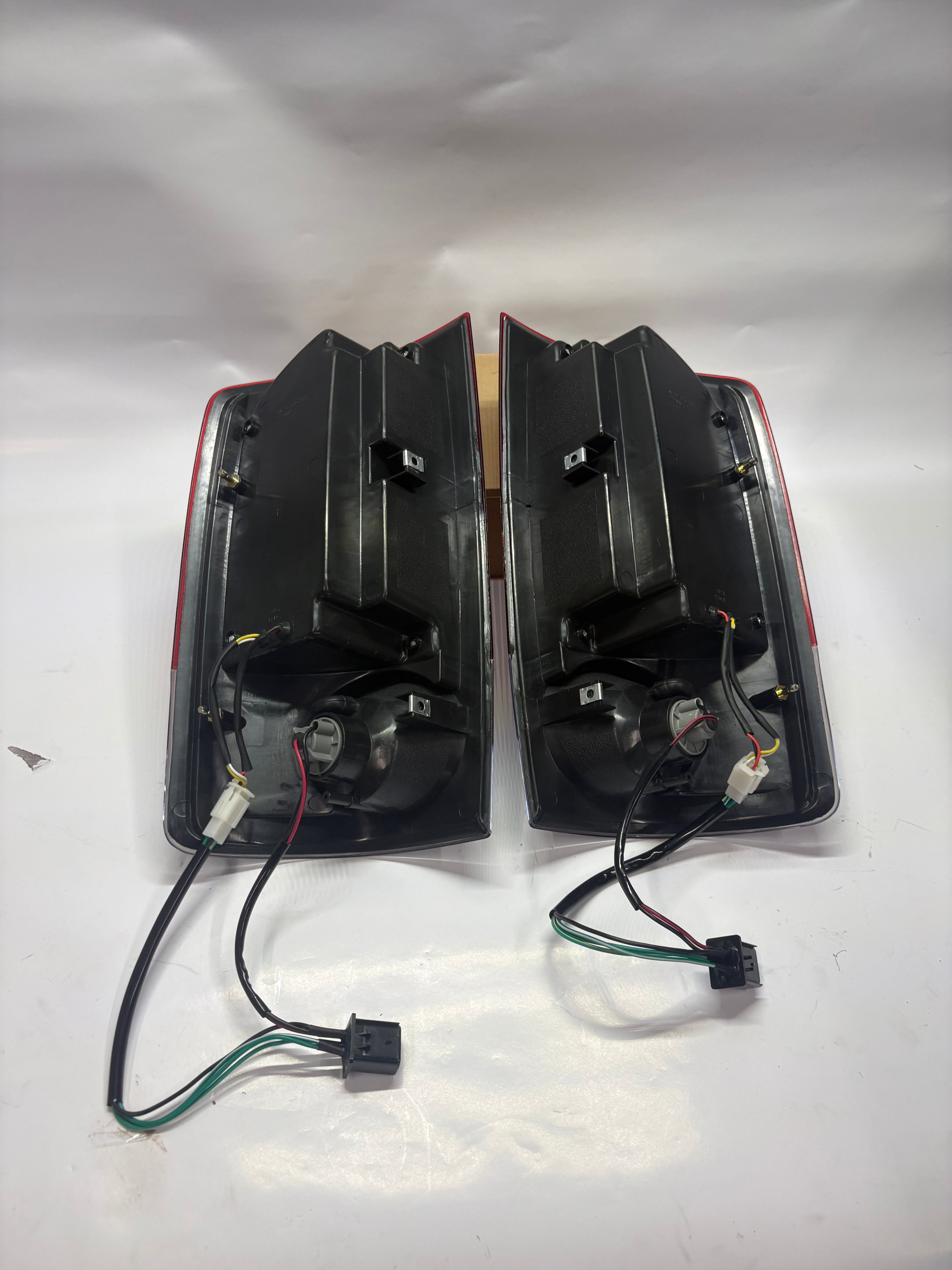 OB-TL-DRAM05-LED-CH-RD 02-06 DODGE RAM red led taillights chrome Driver Side Scratched