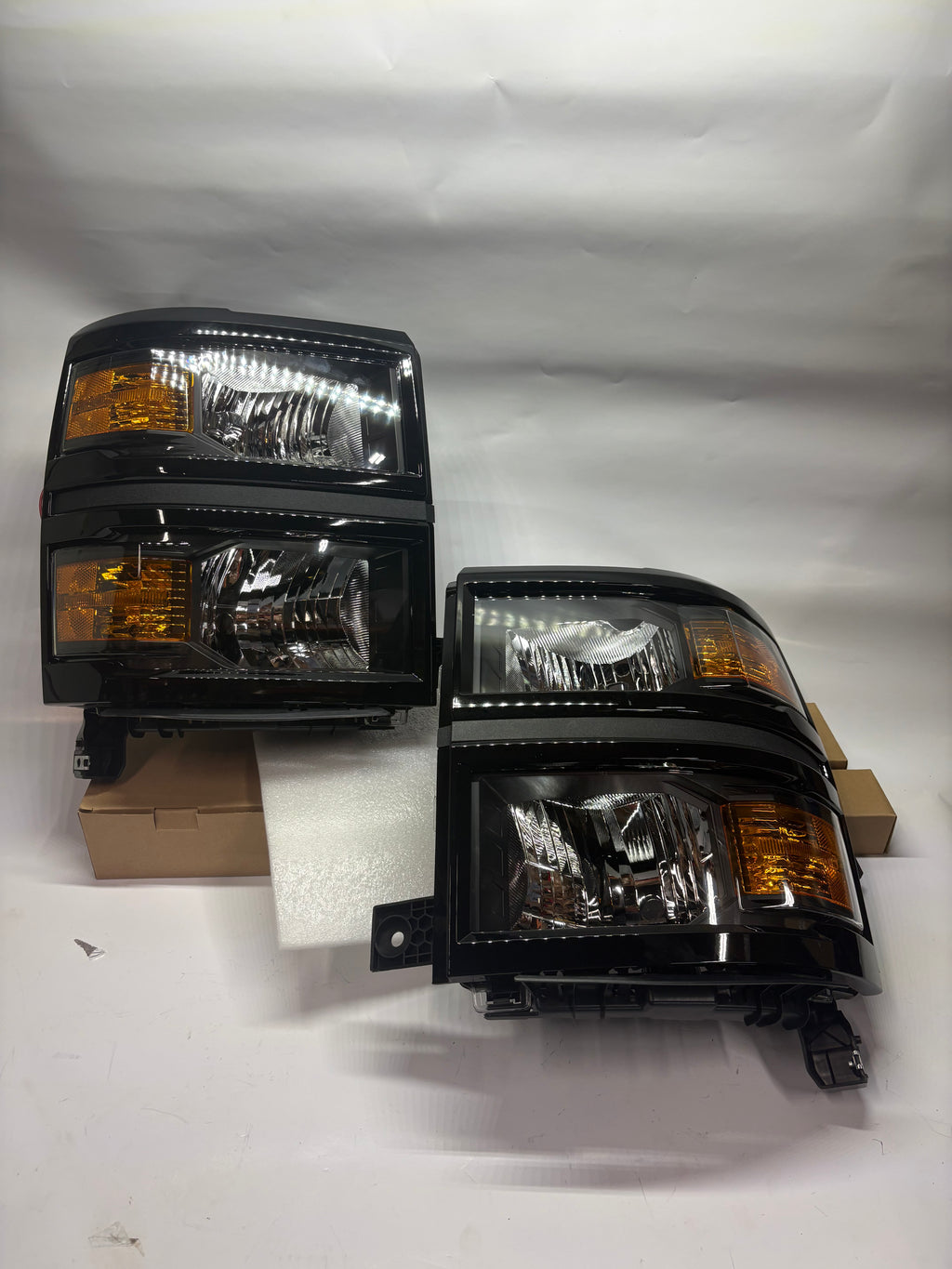 14-15 Chevy Silverado 1500 Black Amber Headlights