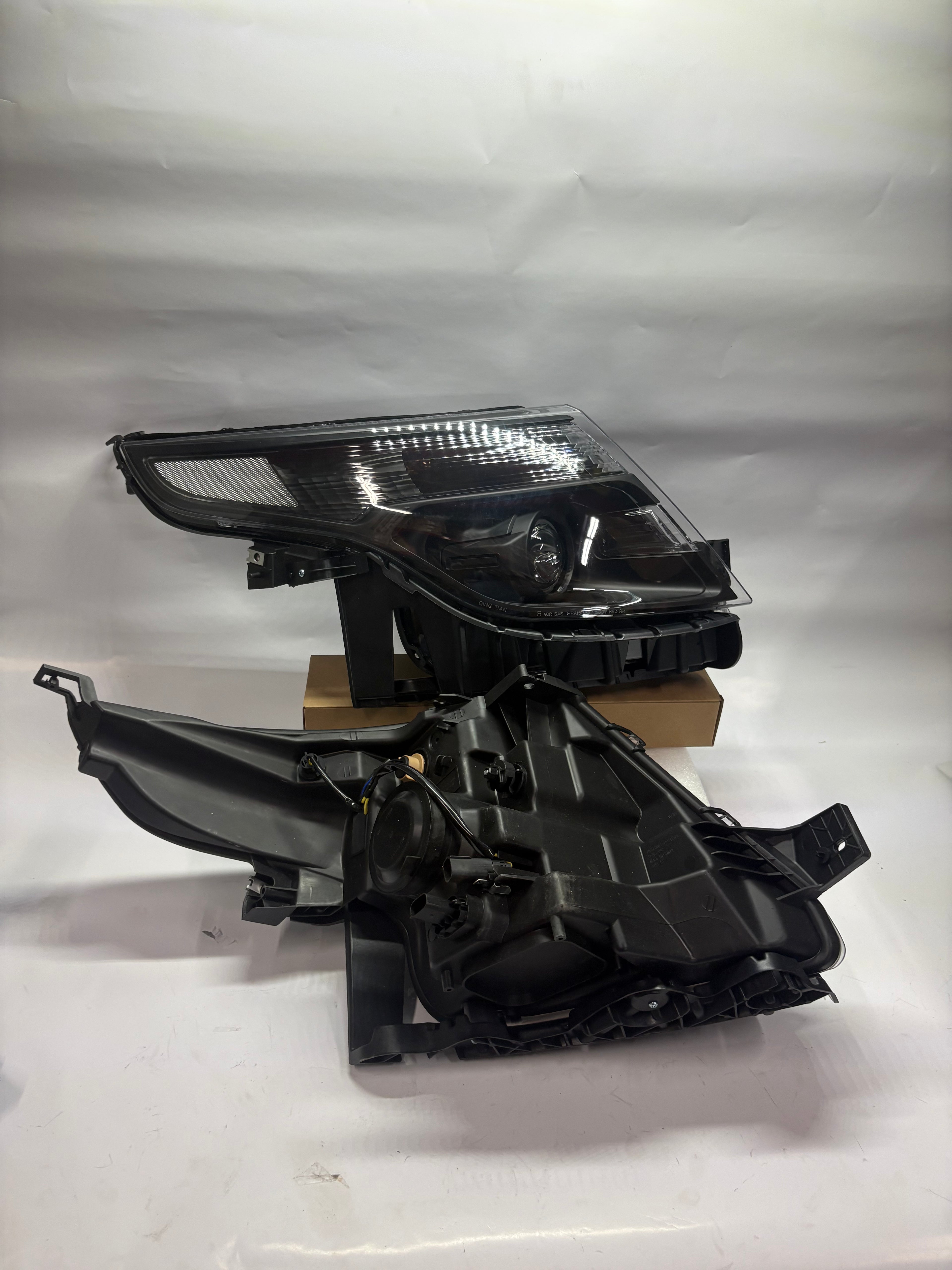 11-15 Ford Explorer Black Clear Halogen Headlights