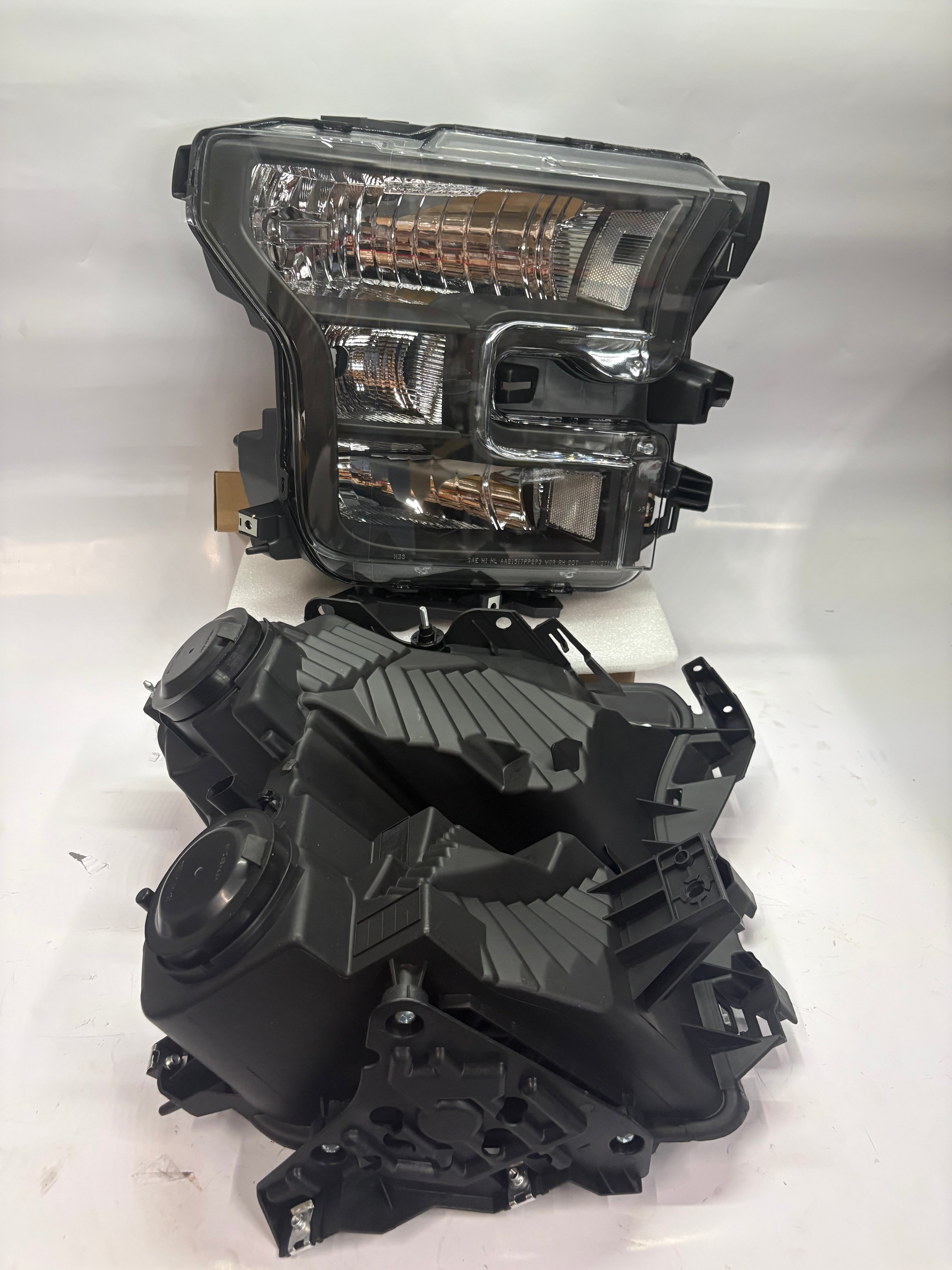 Hl-OH-F15015-BK-CL1 15-17 Ford F-150 Black Housing Clear Reflector Halogen Headlights