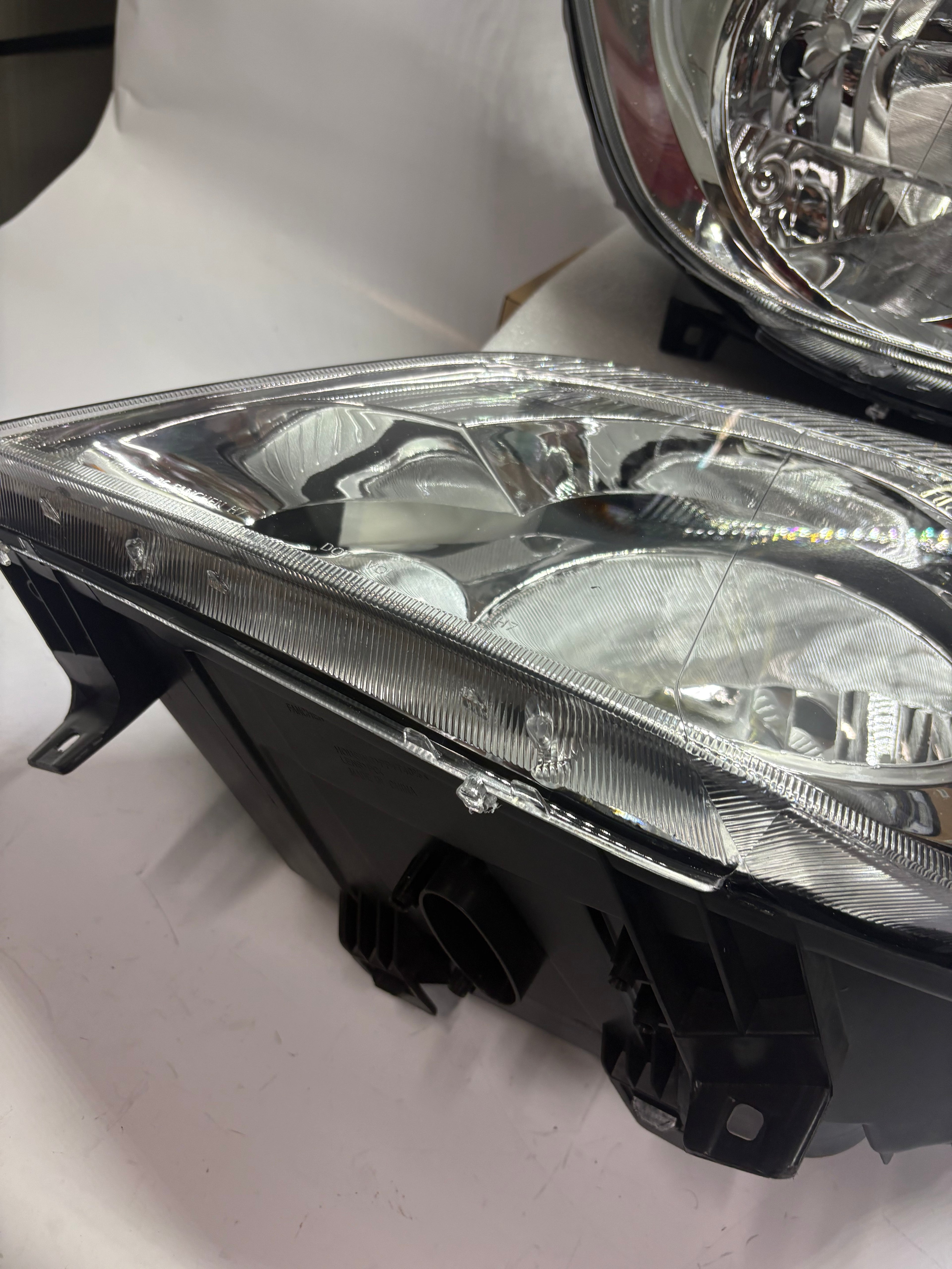 HL-OH-SPTR07-CH-AM-ASIS 07-13 Dodge Freightliner / Mercedes Benz Sprinter Chrome Amber Headlights Left Side Loose Housing