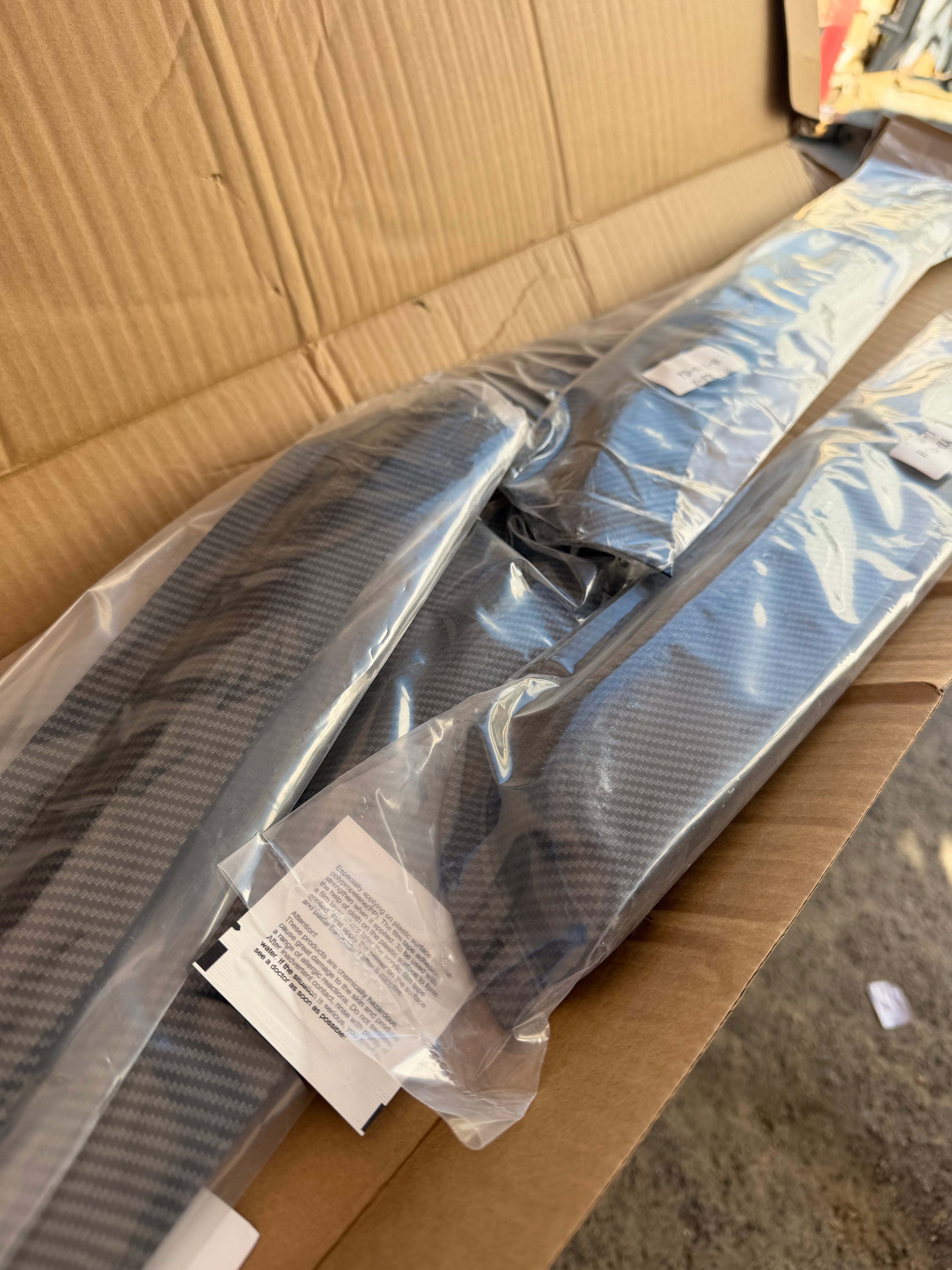WVS-011-CF Window Visors - 1988-2000 Chevy/GMC C/K Extended Cab - 4 Pieces carbon fiber