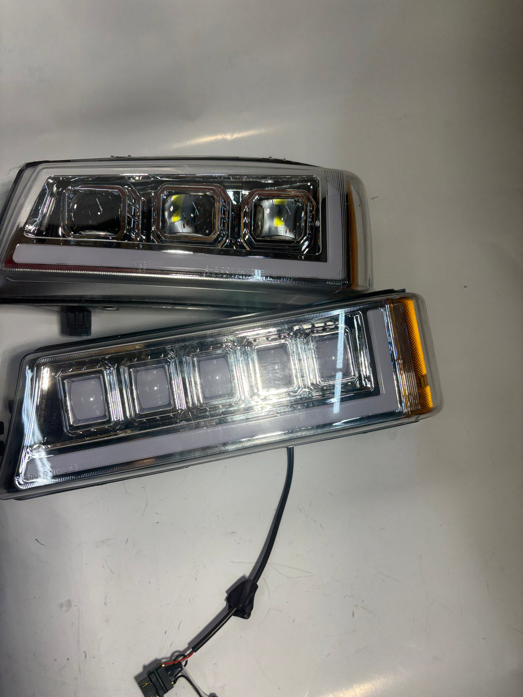 HL-HP8-CSIL03-4P-CH-AM-ASIS 03-06 Chevy Silverado Chrome Amber Fully LED Halogen Headlights Loose Housing