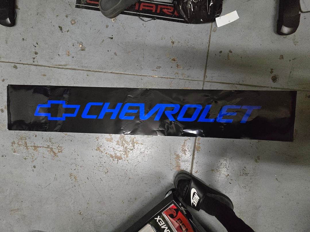 Chevrolet decal 60x9.4 blue lettering blk background