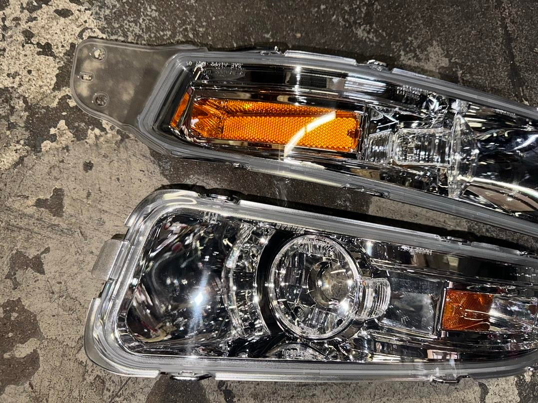 05-06 FORD MUSTANG BUMPER FOG LAMPS