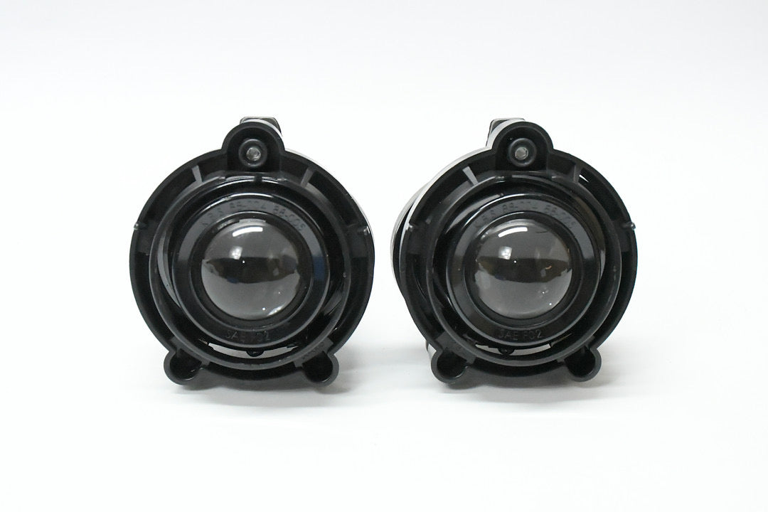 Fog light luz antiniebla 
10-18 gmc terrain 13-15 acadia 06-08 chevy malibu 06-07 montecarlo 07-15 equinox 08-11 chevy hhr 08-15 buick enclave 09 allure FL-OEM-005P