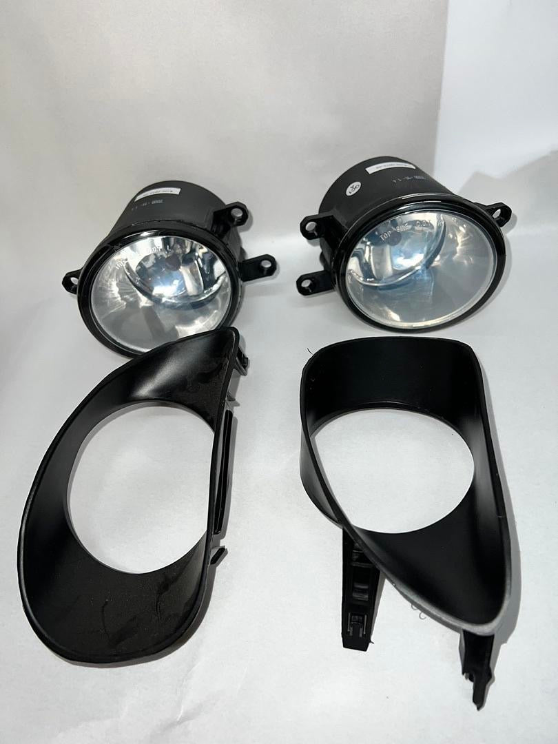 WINJET 06-08 TOYOTA YARIS 3DR CHROME CLEAR FOG LIGHTS WITH BEZEL AND SWITCH