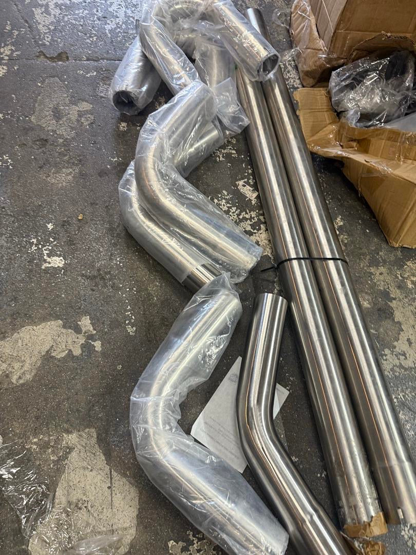 8PCS 2.5 STAINLESS STEEL PLEASE SEE PICTURE AS IS