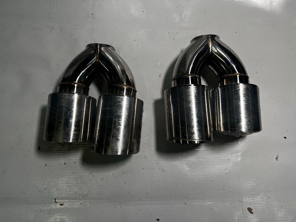 DUAL ROUND CUT MUFFLER TIP FITS OVER 2.5" OD PIPING UNIVERSAL FIT
