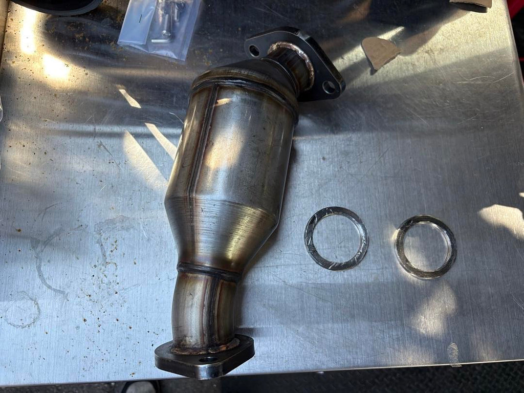 99-03 LEXUS RX300, 01-03 TOYOTA HIGHLANDER 3.0L OEM STYLE FRONT CATALYIC CONVERTER