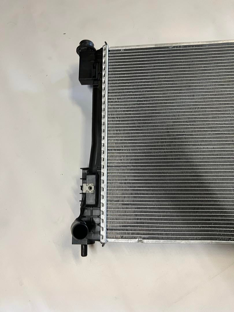 2016-2020 CADILLAC CT6 OEM GM RADIATOR