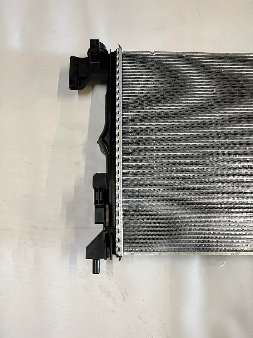 2016-2020 CADILLAC CT6 OEM GM RADIATOR