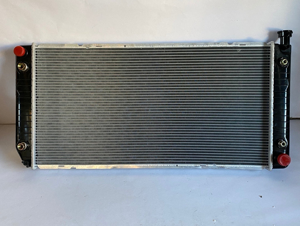 94-99 CHEVY/ GMC C/K 1500 2500 3500 92-99 CHEVY/ GMC C/K 1500 2500 SUBURBAN 94 CHEVY BLAZER 95-00 CHEVY TAHOE 94-00 GMC YUKON 99-00 CADILLAC ESCALADE ALUMINUM CORE RADIATOR