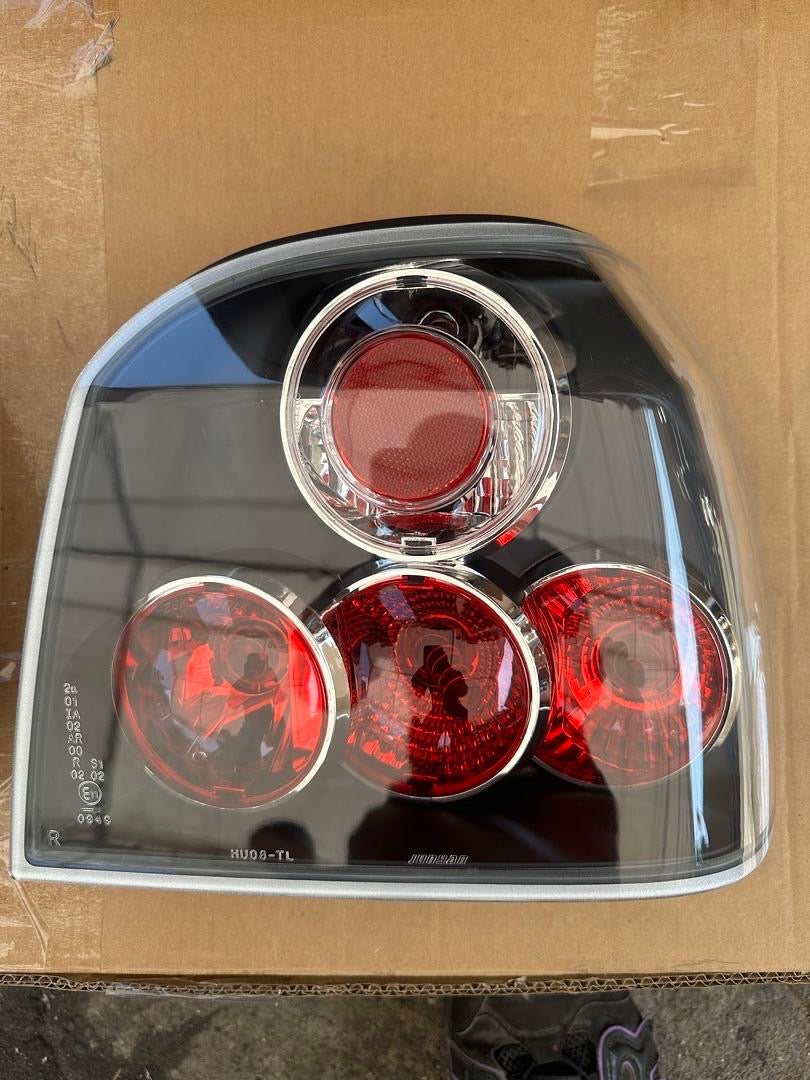 93-98 VOLKSWAGEN GOLF MK3 BLACK HOUSING CLEAR LENS TAILLIGHT ASSEMBLY