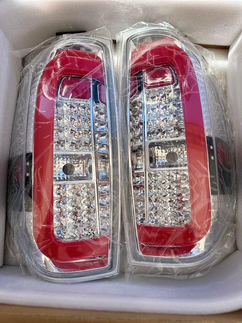 FOR 14-18 TUNDRA CHROME HOUSING AND CLEAR WITH LED TAIL LIGHTS
