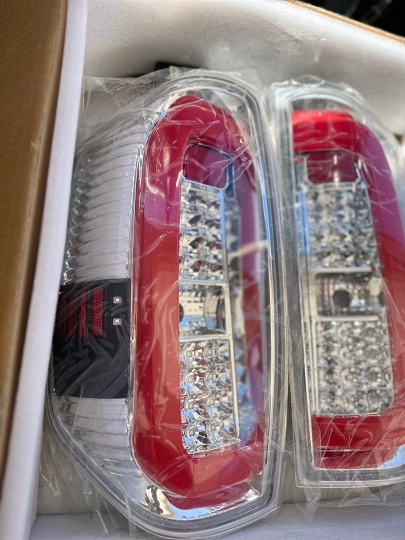 FOR 14-18 TUNDRA CHROME HOUSING AND CLEAR WITH LED TAIL LIGHTS