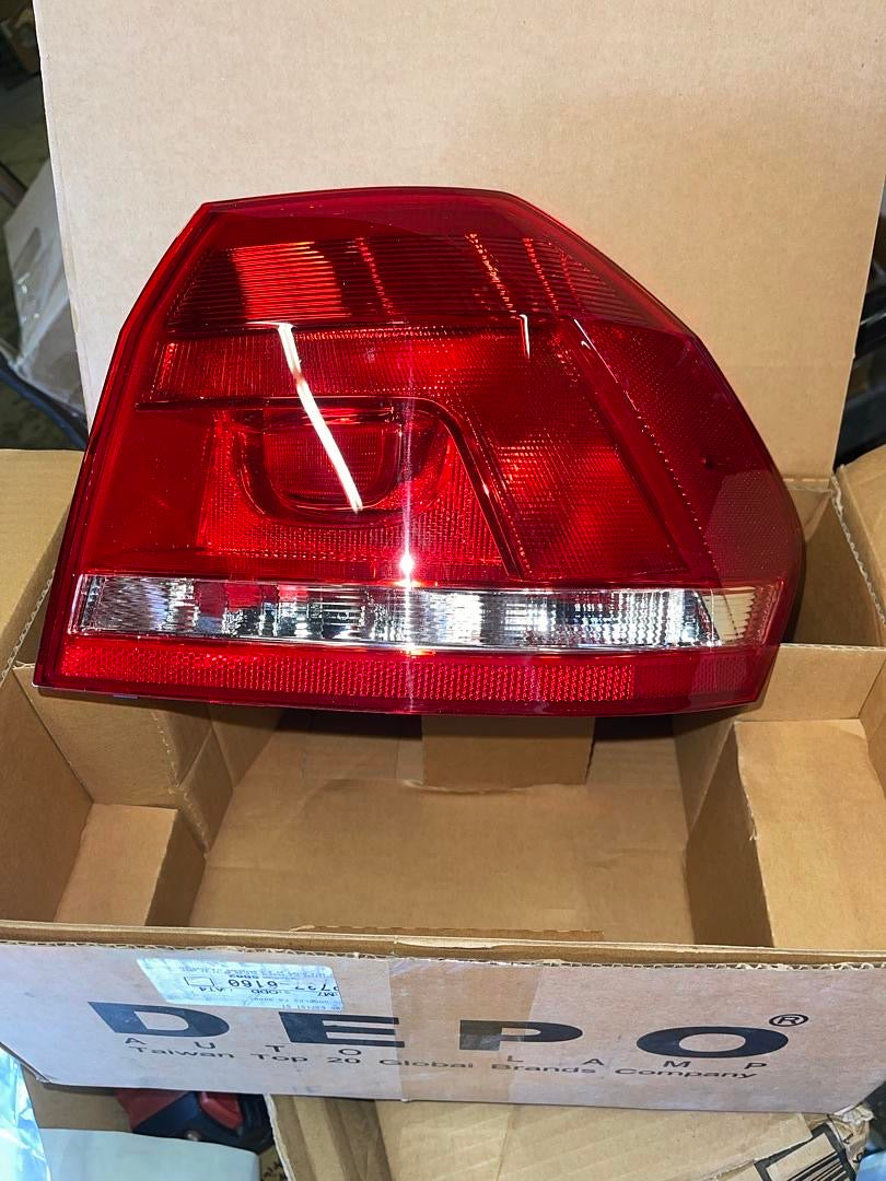 12-15 VOLKSWAGEN PASSAT RIGHT SIDE TAILLIGHT passenger single TL