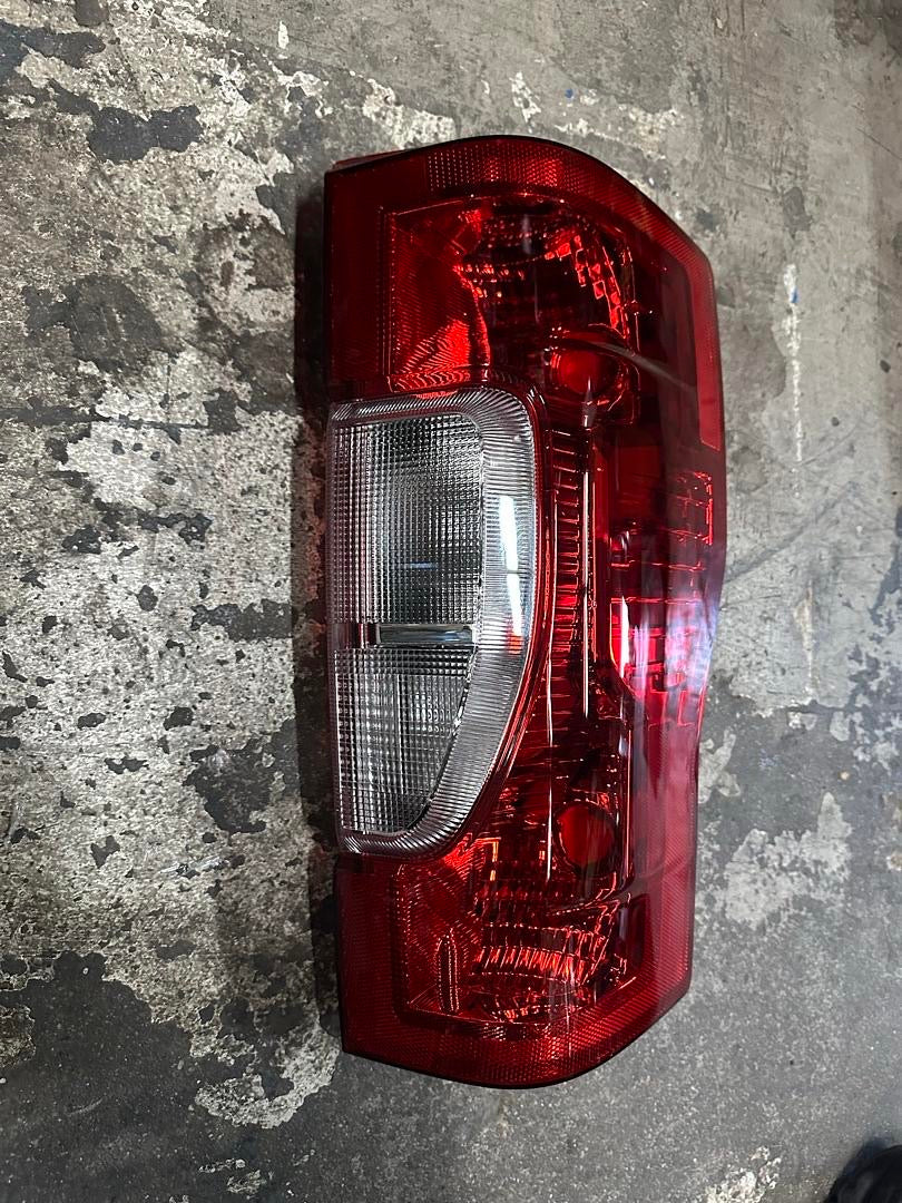 17-19 FORD F-250/F-350 OEM REAR TAILLIGHTS RED RIGHT SIDE PASSENGER