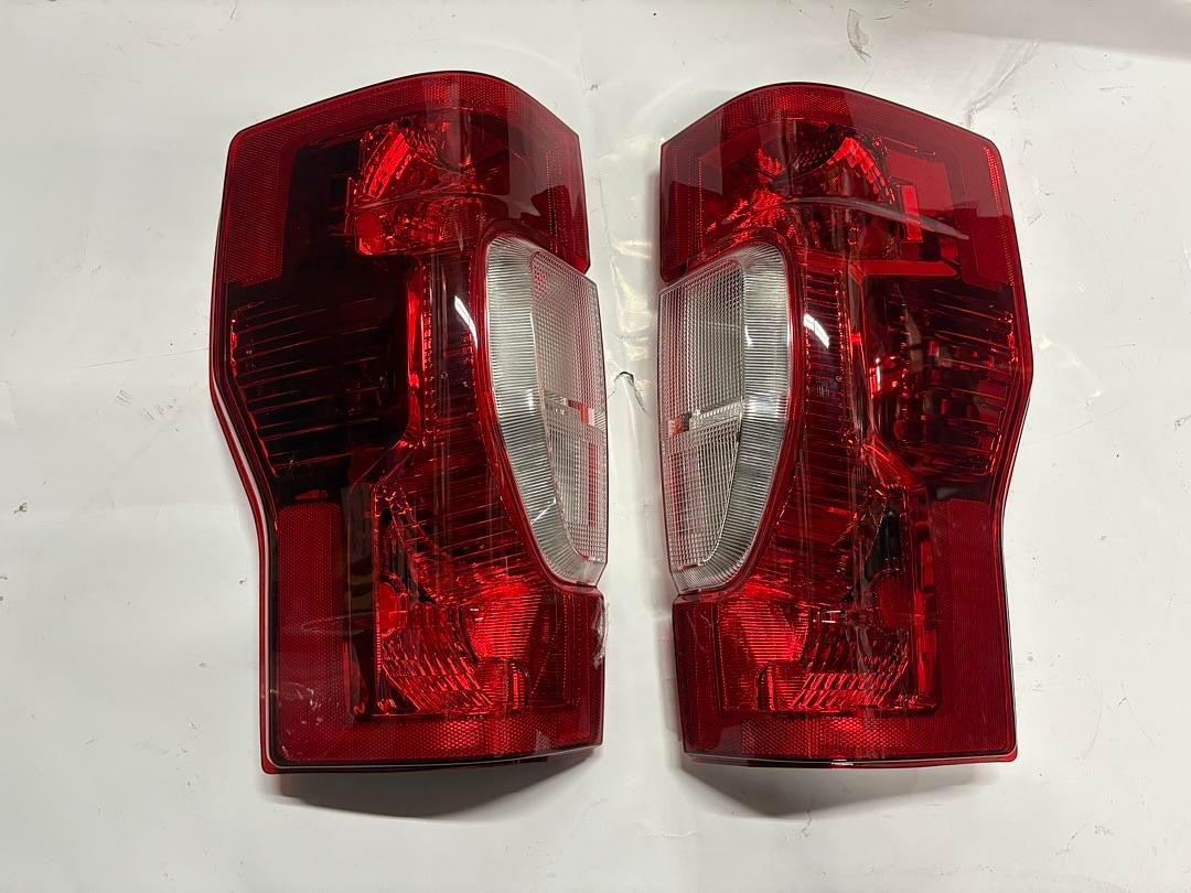 20-22 FORD F250 / F350 SUPER DUTY (PAIR OF TAILLIGHTS ) REAR LAMP NON-LED NON-BLIND SPOT RIGHT + LEFT