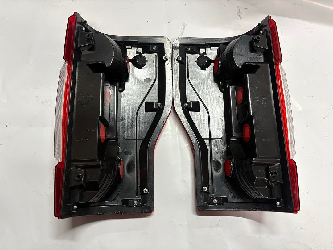 20-22 FORD F250 / F350 SUPER DUTY (PAIR OF TAILLIGHTS ) REAR LAMP NON-LED NON-BLIND SPOT RIGHT + LEFT