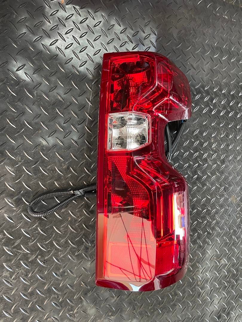 19-22 CHEVY SILVERADO 1500 2500HD 3500HD RED OE STYLE RIGHT PASSENGER SIDE