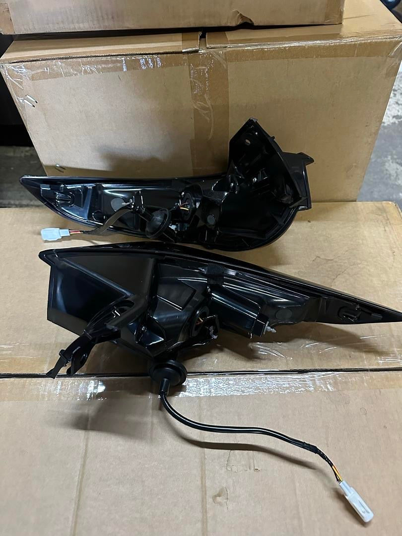 20-23 MAZDA CX-30 / CX30 TAILLIGHTS RED