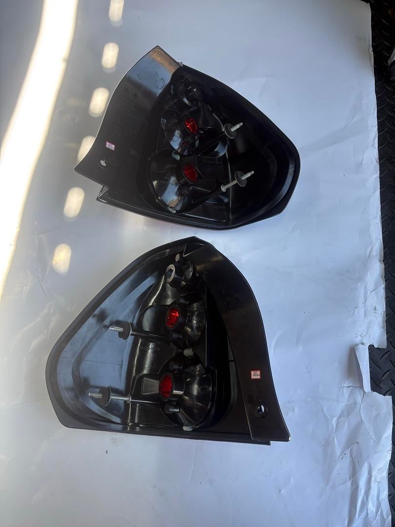 04-07 CHEVY MALIBU CHROME HOUSING TAILLIGHTS