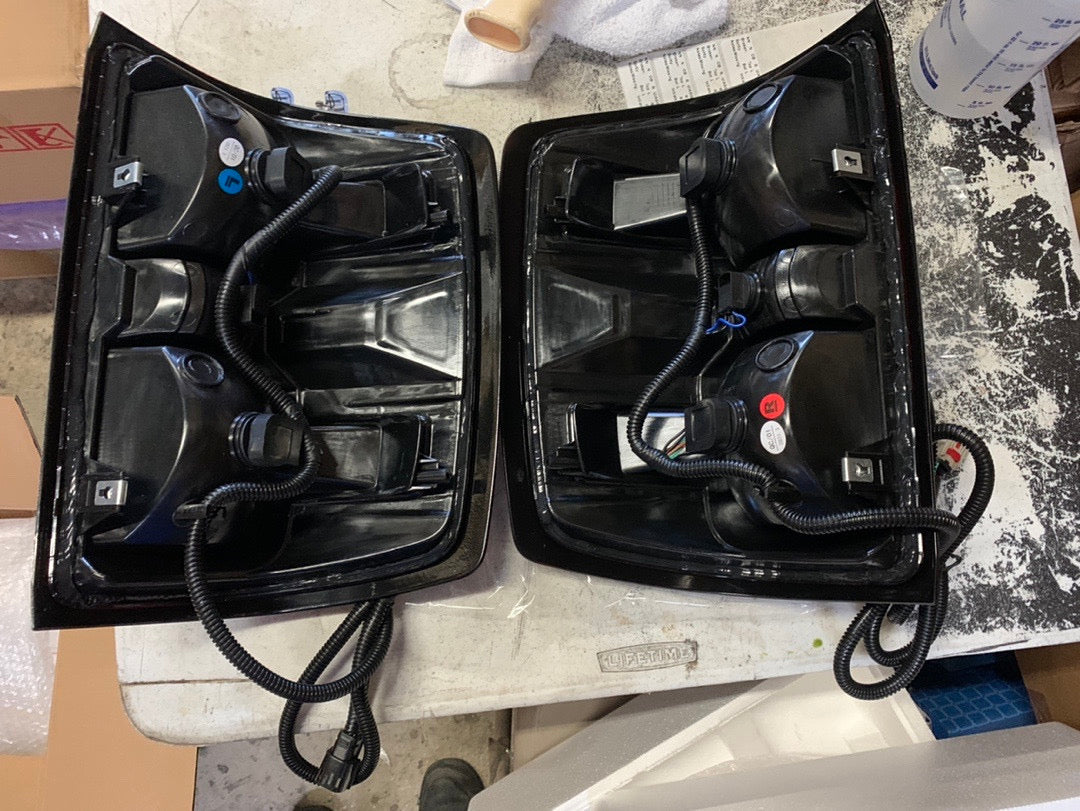 14-18 CHEVY SILVERADO 1500 HD RED PAIR OF TAILLIGHTS OEM STYLE