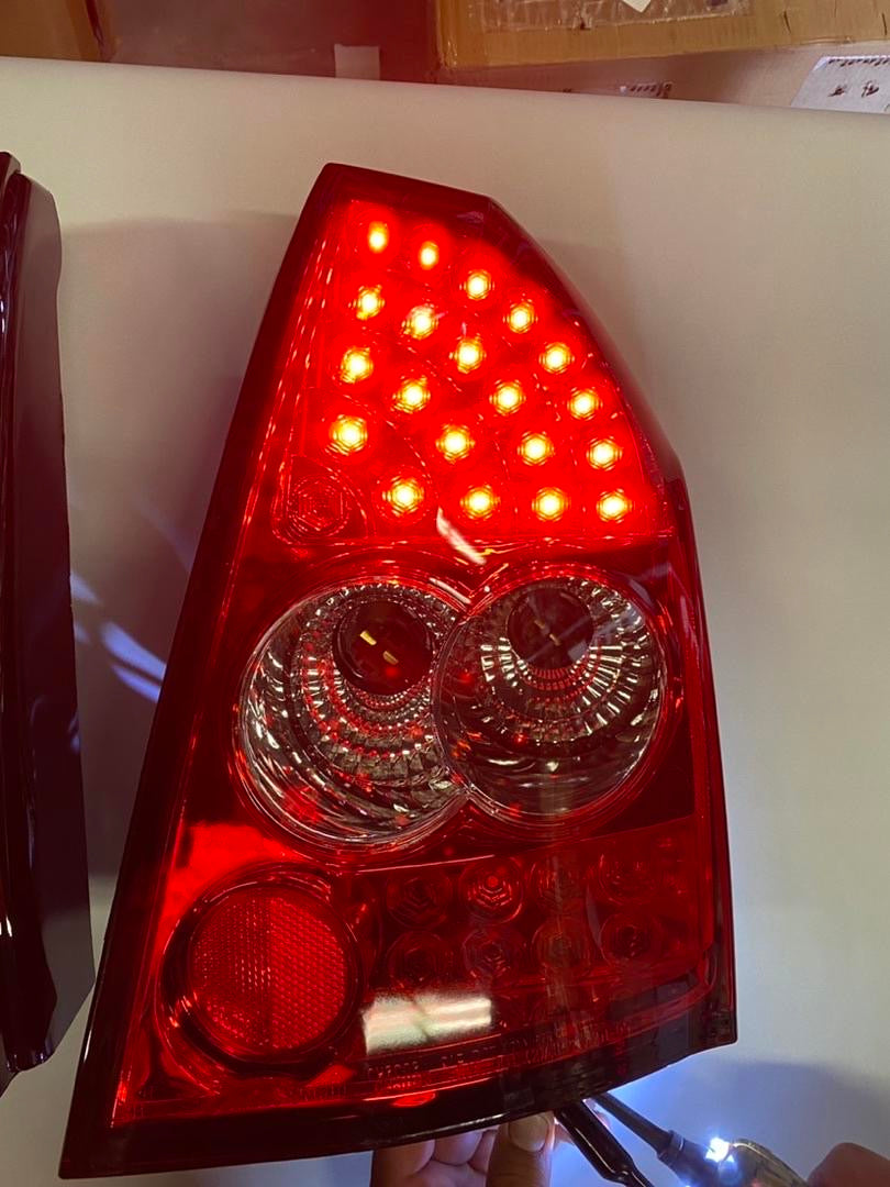 05-06 DODGE CHRYSLER 300 LED RED REAR TAILLIGHTS