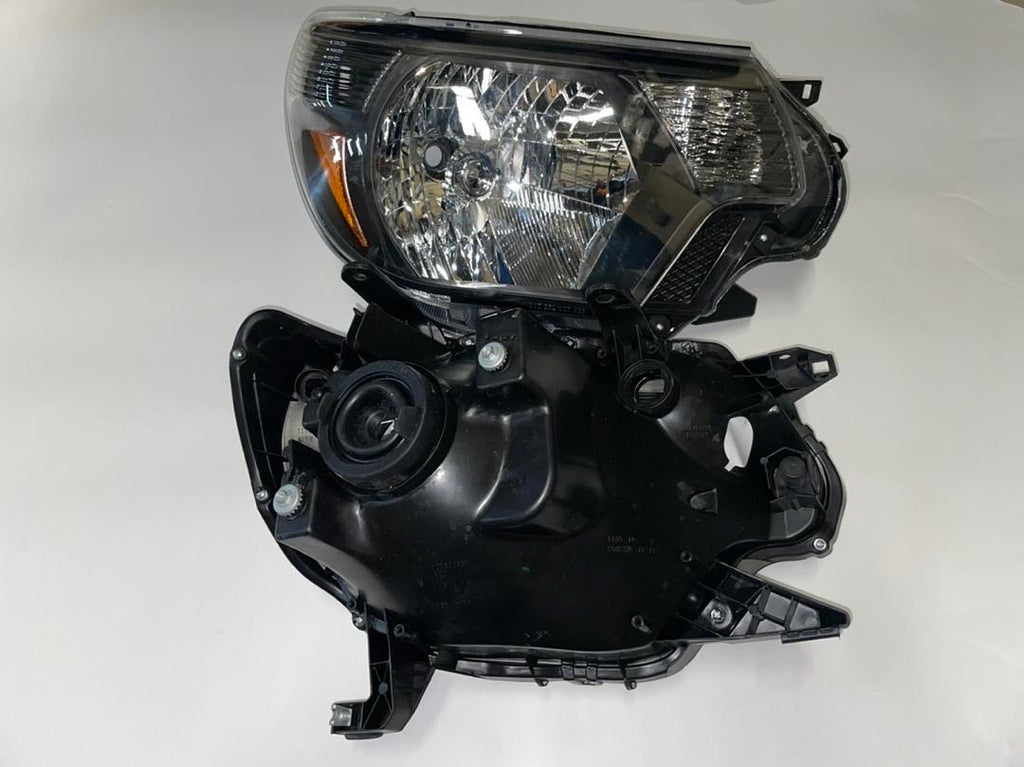 REFURBISHED 12-15 TOYOTA TACOMA BLACK AMBER HEADLIGHTS