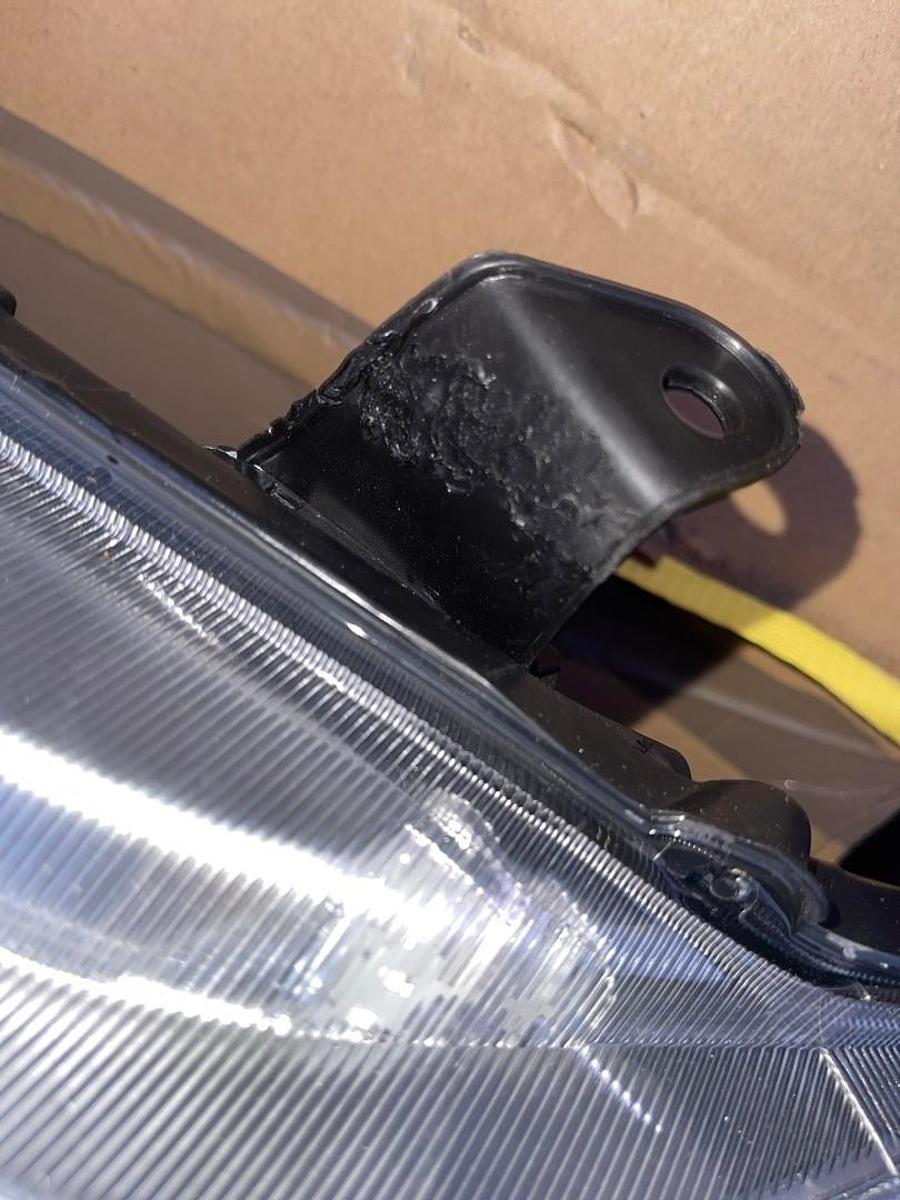 REFURBISHED 16-22 TOYOTA TACOMA OE-STYLE PROJECTOR HEADLIGHTS CHROME AMBER