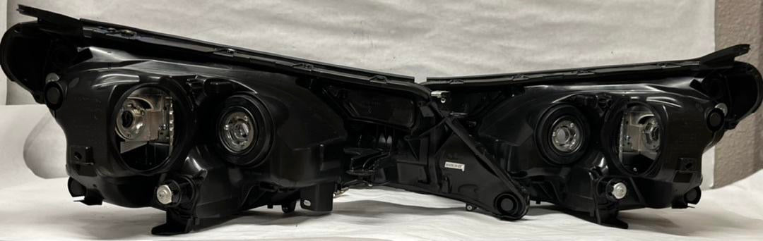 REFURBISHED 13-15 TOYOTA RAV4 BLACK HOUSING AND CLEAR WITH PROJECTOR HEADLIGHTS