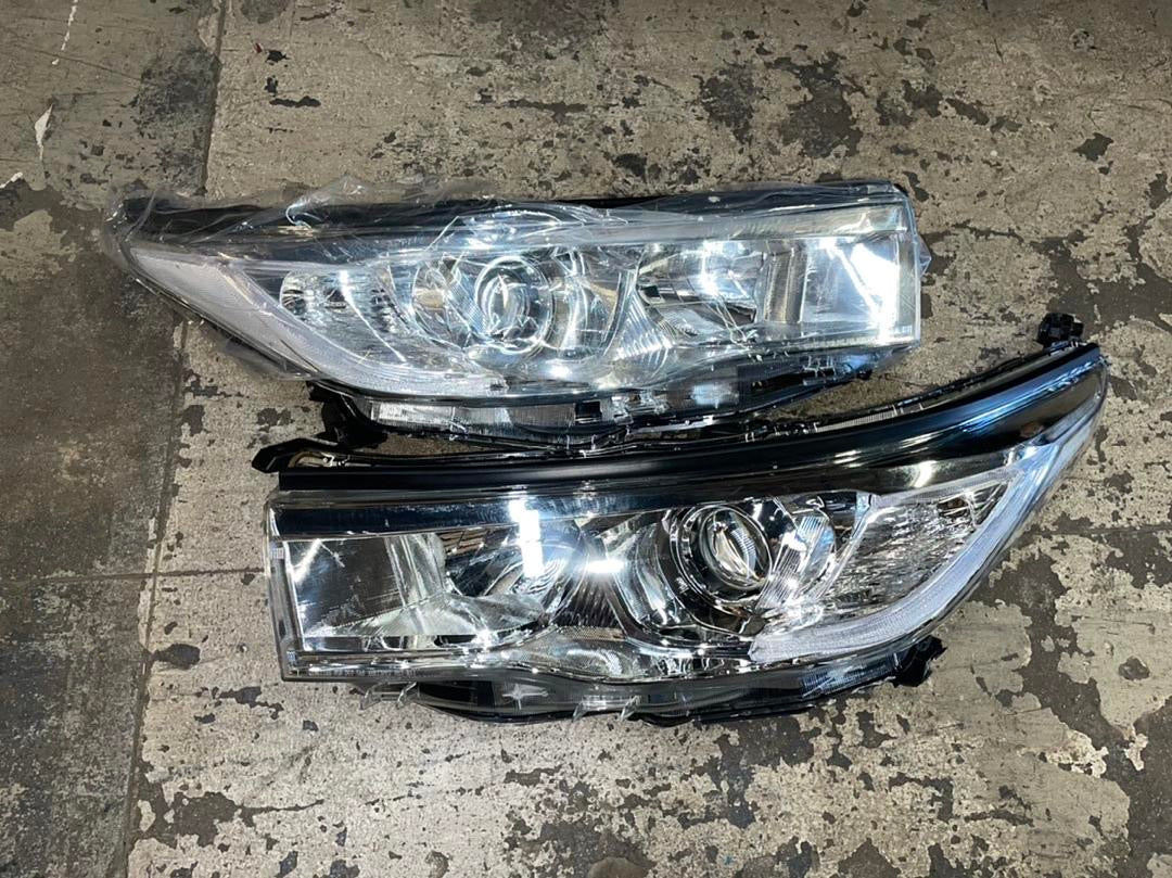 14-16 TOYOTA HIGHLANDER CLEAR HOUSING AND CLEAR WITH CLEAR PROJECTOR HEADLIGHTS