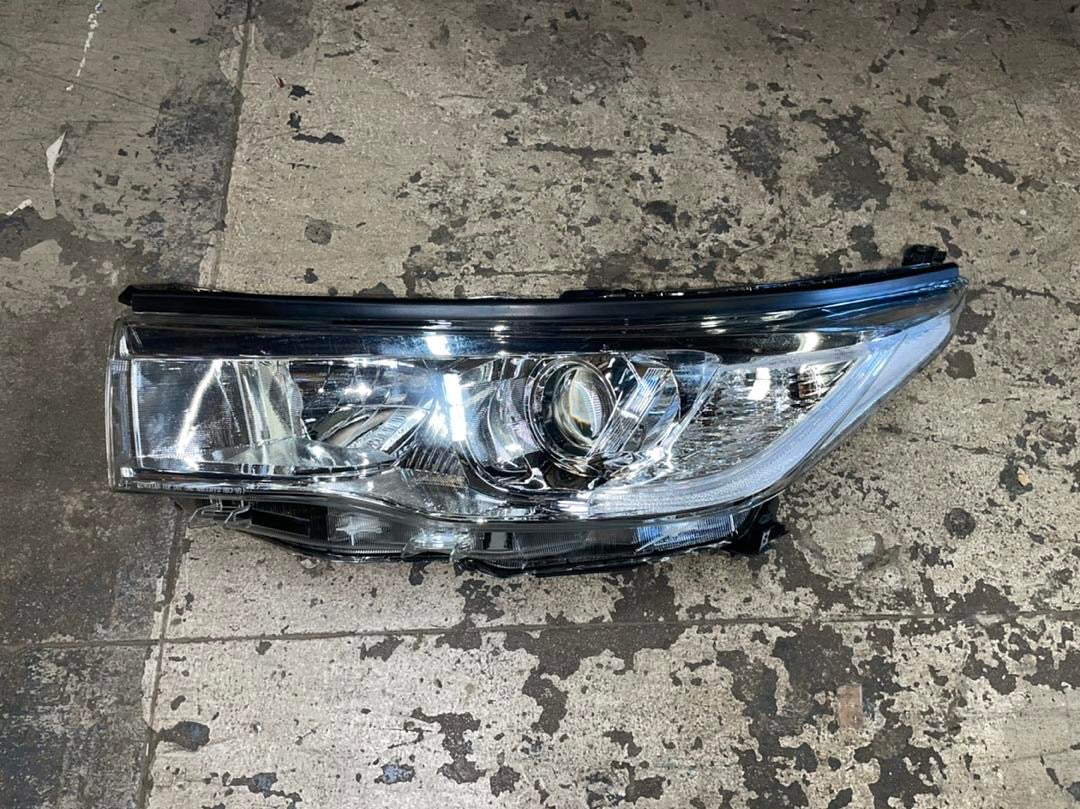 14-16 TOYOTA HIGHLANDER CLEAR HOUSING AND CLEAR WITH CLEAR PROJECTOR HEADLIGHTS