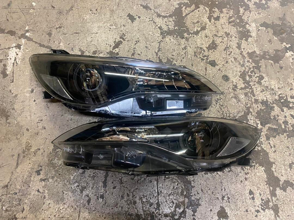 Open Box 15-17 TOYOTA CAMRY BLACK HOUSING CLEAR PROJECTOR HEADLIGHTS