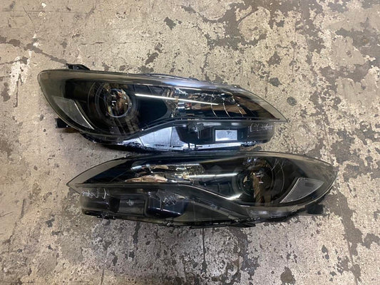 Open Box 15-17 TOYOTA CAMRY BLACK HOUSING CLEAR PROJECTOR HEADLIGHTS